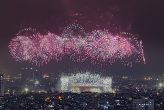 Chùm ảnh: Tổng duyệt bắn pháo hoa chào mừng Đại hội XIV của Đảng- Ảnh 8.