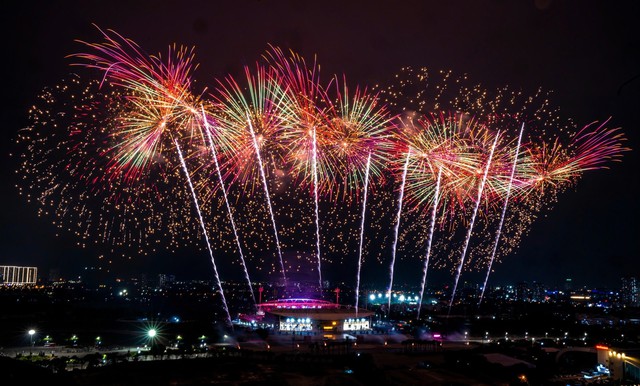 Chùm ảnh: Tổng duyệt bắn pháo hoa chào mừng Đại hội XIV của Đảng- Ảnh 2.