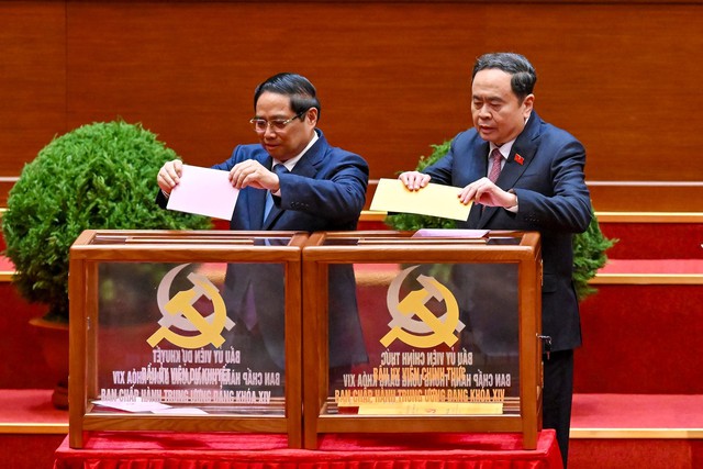 CHÙM ẢNH: Bỏ phiếu Bầu Ban Chấp hành Trung ương Đảng khóa XIV- Ảnh 6. CHÙM ẢNH: Bỏ phiếu Bầu Ban Chấp hành Trung ương Đảng khóa XIV- Ảnh 6.