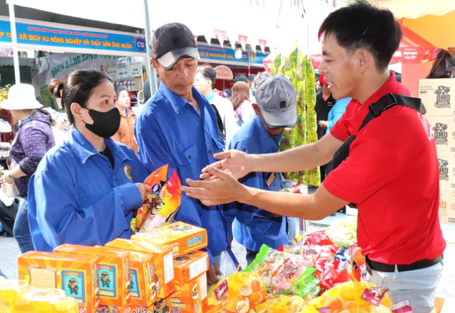 Kết nối sản xuất, phân phối để khơi thông sức mua thị trường- Ảnh 1.