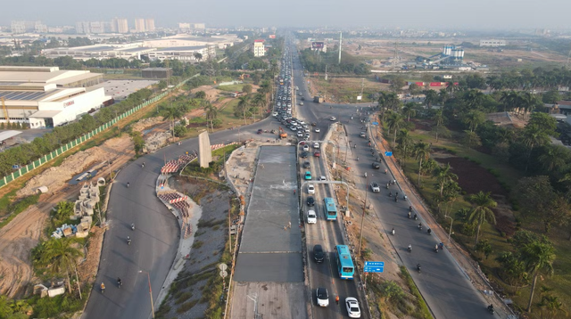 Từ ngày 29/10, Hà Nội điều chỉnh giao thông nút giao đầu cầu Thăng Long- Ảnh 1.