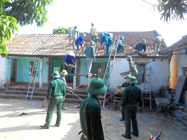 Chính phủ sẽ hỗ trợ xóa nhà tạm, dột nát đối với con đẻ của người hoạt động kháng chiến bị nhiễm chất độc hóa học- Ảnh 1.