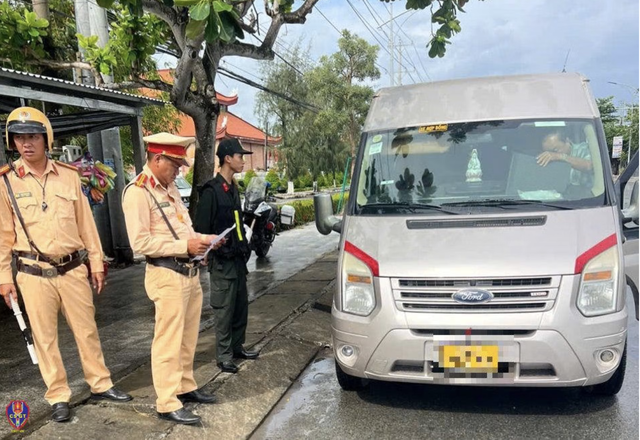Gần 1.800 trường hợp vi phạm nồng độ cồn trong ngày đầu nghỉ lễ 2/9- Ảnh 1.