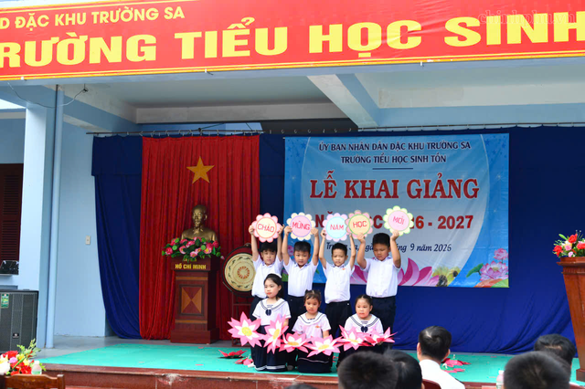 Đặc khu Trường Sa rộn ràng ngày khai giảng năm học mới 2026-2027- Ảnh 4.