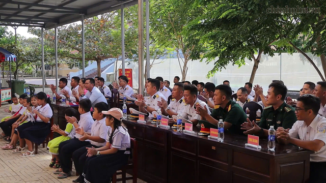 Đặc khu Trường Sa rộn ràng ngày khai giảng năm học mới 2026-2027- Ảnh 9.