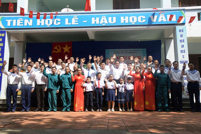 Đặc khu Trường Sa rộn ràng ngày khai giảng năm học mới 2026-2027- Ảnh 14.