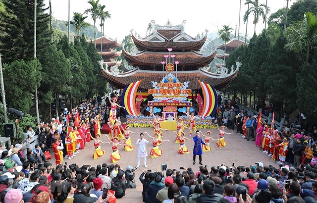 12 major Spring festivals in northern region   - Ảnh 3.