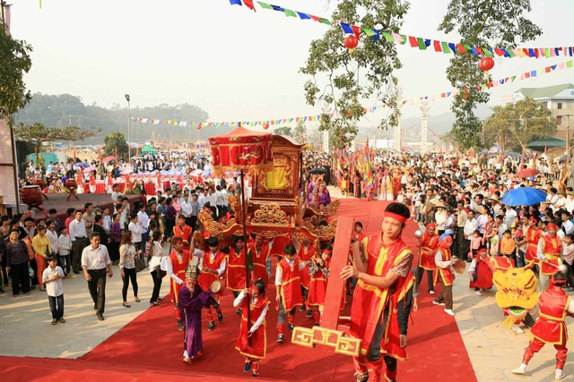 12 major Spring festivals in northern region   - Ảnh 5.