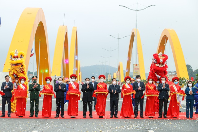 Major transport projects inaugurated in Quang Ninh - Ảnh 1.