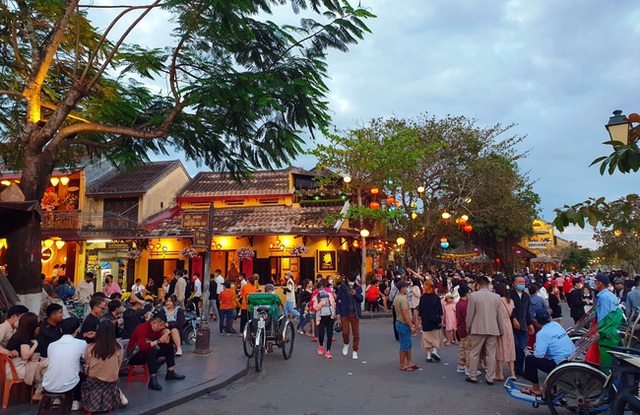 Over 4.3 million tourists visit Quang Nam province - Ảnh 1.