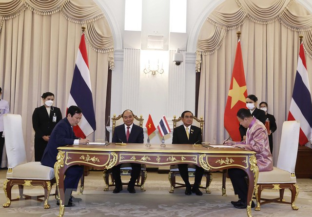 Viet Nam, Thailand sign cooperation agreements  - Ảnh 4.