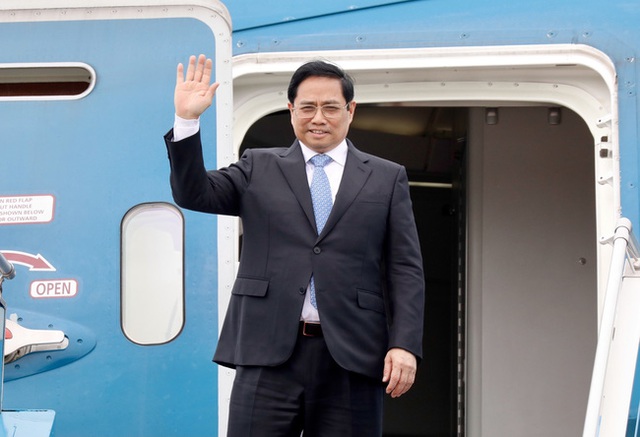 Prime Minister leaves for official visits to three European countries - Ảnh 1.