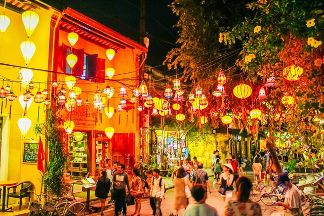 Hoi An listed among Top 10 world’s most hospitable cities in 2022 - Ảnh 1.