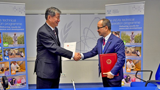 VN, IAEA sign cooperative framework for 2022-2027 period - Ảnh 1.