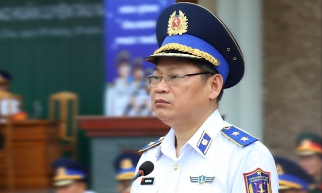 Former Coast Guard commander arrested over dereliction - Ảnh 1.