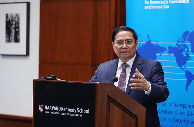 PM talks about building independent, self-reliant economy at Harvard Kennedy School - Ảnh 1.