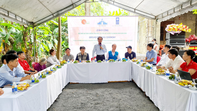 Construction of storm- and flood-resilient houses in Quang Binh begins  - Ảnh 1.