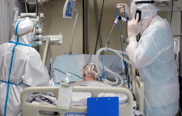 Number of critically ill patients drops to record low - Ảnh 1.