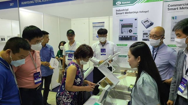 Exhibitions on electrical technology, green power underway in Ho Chi Minh City   - Ảnh 3.
