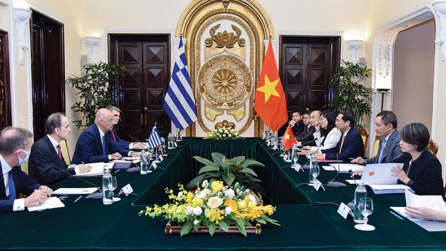 FM holds talks with Greek counterpart
 - Ảnh 1.