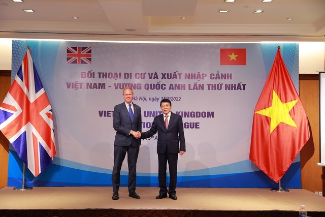 First UK-Viet Nam Migration Dialogue held  - Ảnh 1.