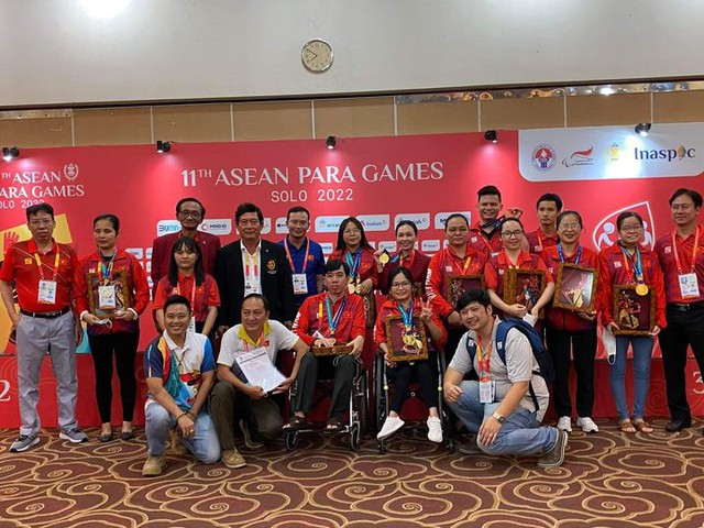 Swimmers shine brilliantly at Para Games - Ảnh 3.