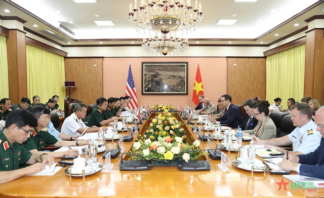 Viet Nam, U.S. hold defense policy dialogue  - Ảnh 1.