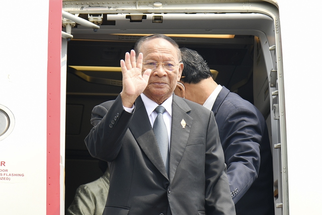 President of Cambodian NA pays official visit to Viet Nam - Ảnh 1.