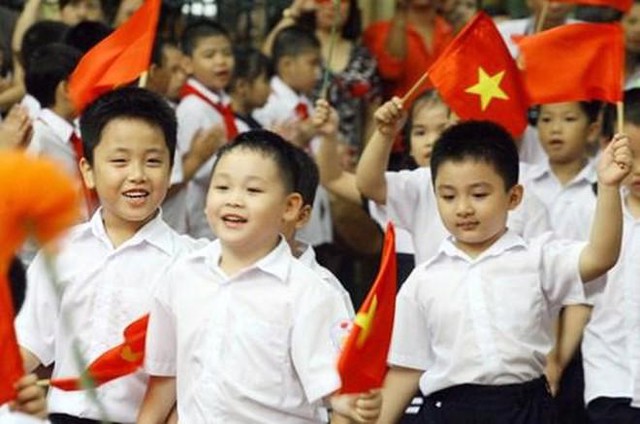 Viet Nam jumps two spots in 2022 UN Human Development Index - Ảnh 1.
