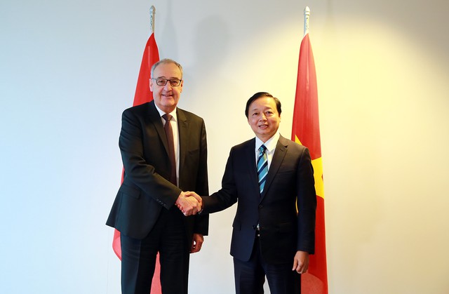 Switzerland pledges to help Viet Nam develop circular economy - Ảnh 1.