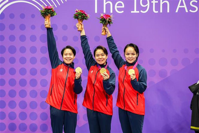 Viet Nam wins gold in karate at Asian Games - Ảnh 1.