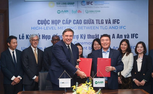 IFC helps promote sustainable rice production in Viet Nam - Ảnh 1.