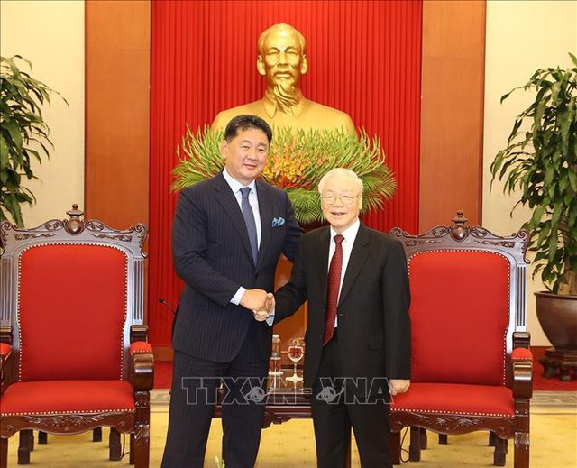 Party chief receives Mongolian President- Ảnh 1.
