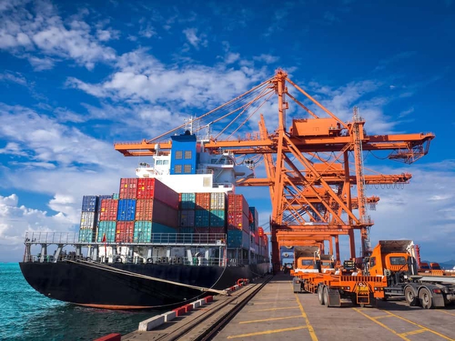 Trade surplus reaches US$24.44 billion in first 11 months- Ảnh 1. Trade surplus reaches US$24.44 billion in first 11 months- Ảnh 1.