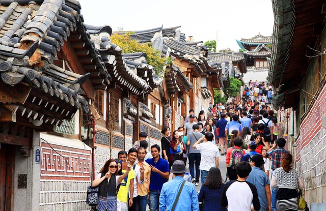 China, South Korea loosen visa policies for Vietnamese travellers- Ảnh 1.