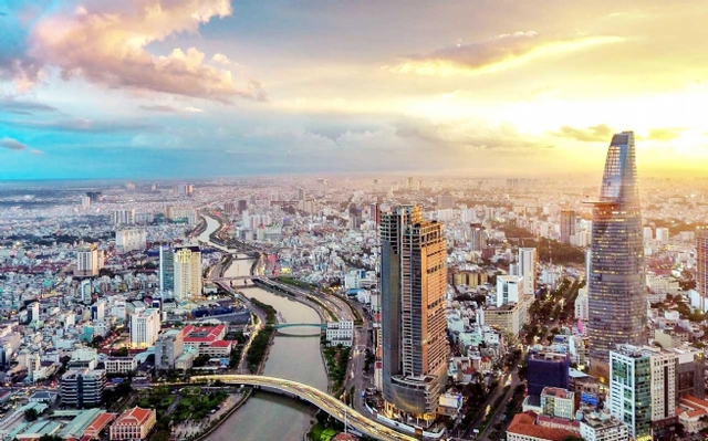 ADB downgrades growth forecast for Viet Nam to 5.2 percent- Ảnh 1.