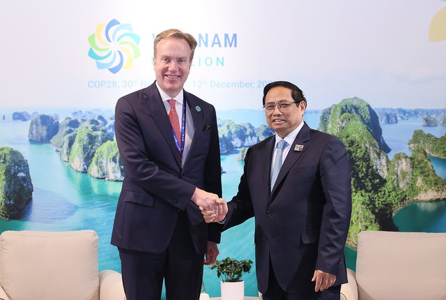Prime Minister meets WEF President Borge Brende- Ảnh 1.