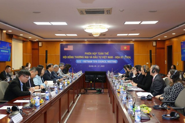 Viet Nam-U.S. trade exceeds US$100 bln in 11 months - Ảnh 1.