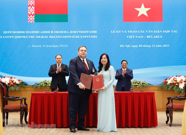 Viet Nam, Belarus sign visa exemption agreement- Ảnh 1.