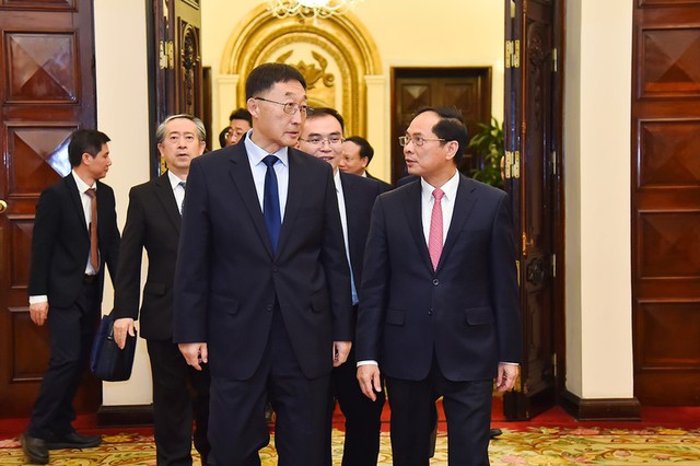 Foreign minister hosts China’s Guangxi leader - Ảnh 1.
