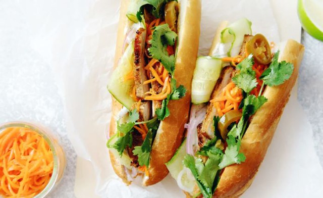 CNN names Banh mi among top 24 best sandwiches globally - Ảnh 1.