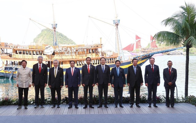 Photos: Vietnamese Prime Minister attends the opening ceremony of 42nd ASEAN Summit - Ảnh 5.