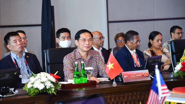Viet Nam delivers important messages for ASEAN development   - Ảnh 1.