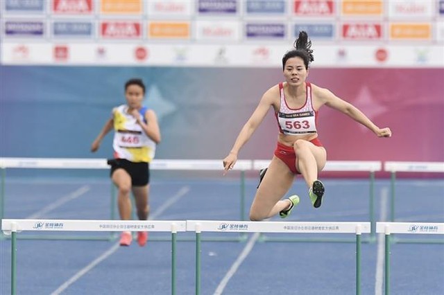 Viet Nam earn more golds to maintain at top of SEA Games ranking - Ảnh 1. Viet Nam earn more golds to maintain at top of SEA Games ranking - Ảnh 1.