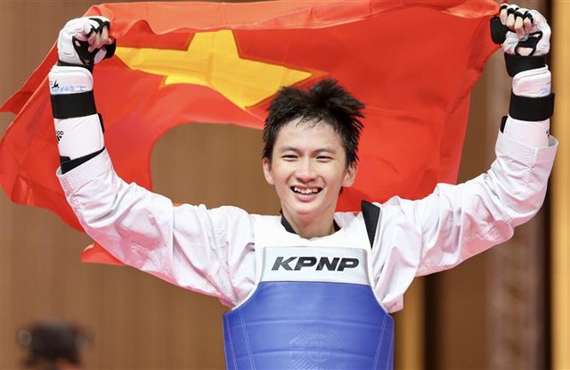 Viet Nam exceeds 120-gold target at SEA Games - Ảnh 3.