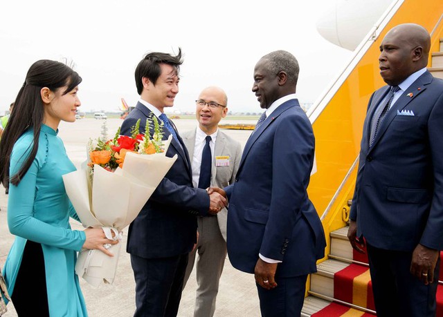 Côte d’Ivoire top legislator begins official visit to Viet Nam - Ảnh 1.