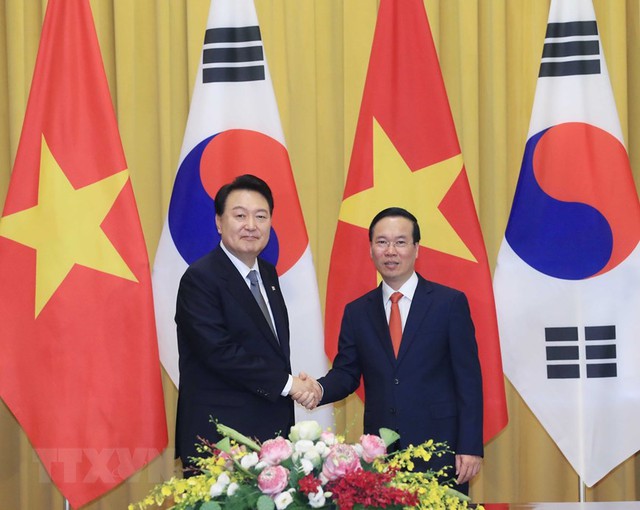 President Vo Van Thuong hosts official welcome ceremony for South Korean counterpart - Ảnh 7.