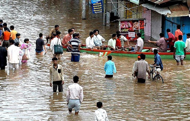 Leaders extend condolences to India over devasting floods - Ảnh 1.
