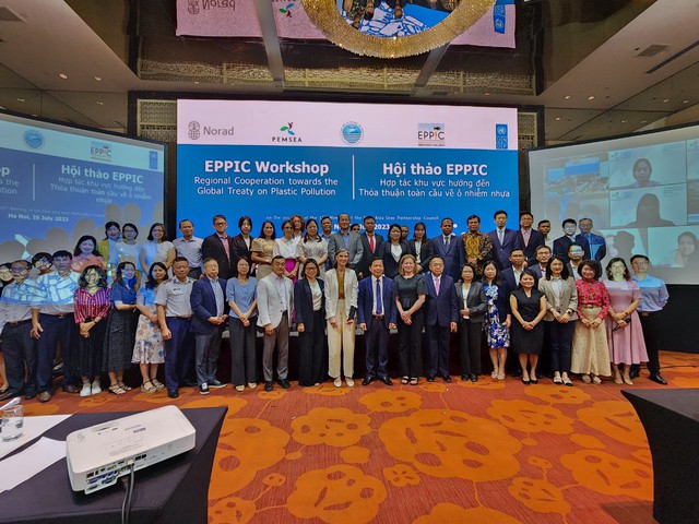 Regional workshop advances collective efforts towards global treaty on plastic pollution   - Ảnh 1.