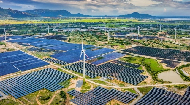 Eighteen renewable energy projects join national grid - Ảnh 1.